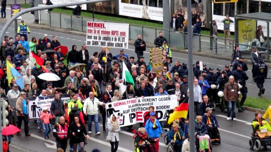 PEGIDA Demonstration Dresden 2016-10-03 DSC08175