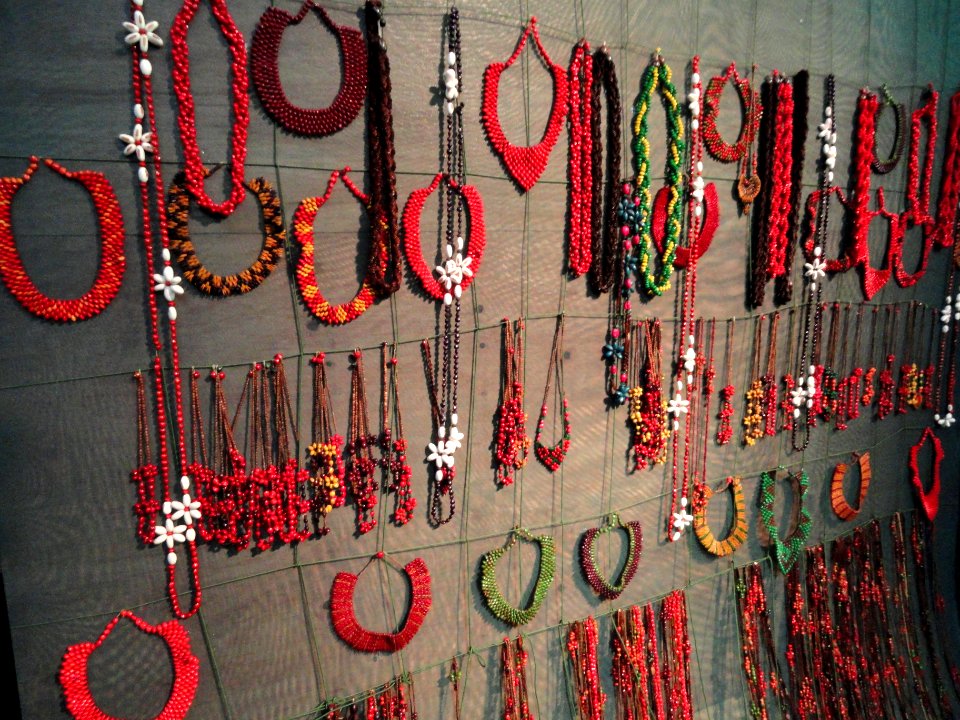 Pataxó necklaces - Memorial dos Povos Indígenas - Brasilia - DSC00558