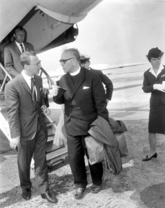 Pater J. van Kilsdonk terug uit Rome, Bestanddeelnr 919-3225