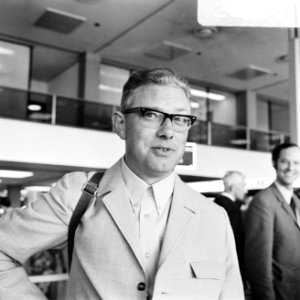 Pater J. van Eupen, vertegenwoordiger van het Nederlands Palestina Komitee vertr, Bestanddeelnr 922-5801
