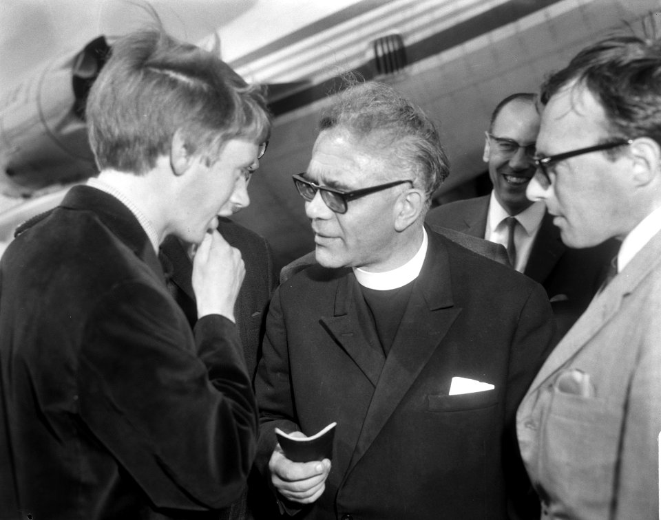 Pater J. van Kilsdonk terug uit Rome, Bestanddeelnr 919-3229