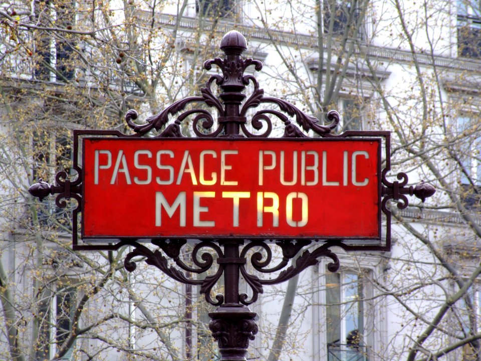 Passage public Metro p2