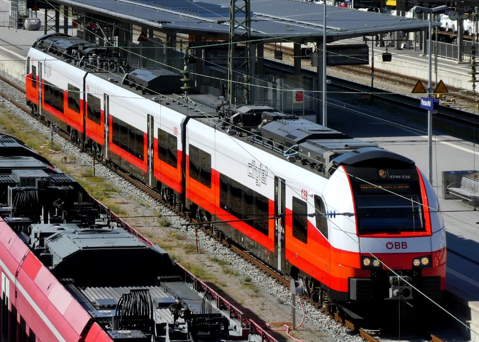 Passau, ÖBB 4744 von oben, 1
