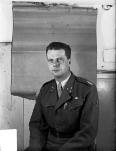 Pasfoto Kapitein Zwierts de Jong, Bestanddeelnr 903-8826