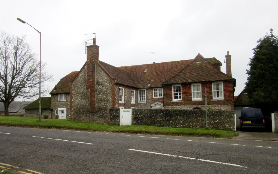 Patcham Court Farm Cottage, Vale Avenue, Patcham (December 2016)
