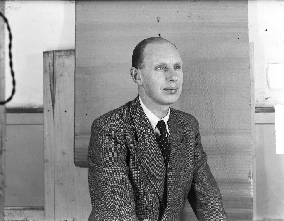 Pasfoto Evers, Bestanddeelnr 904-3352