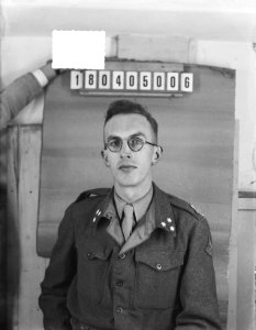 Pasfoto leger nummer 180405006, Bestanddeelnr 904-2872