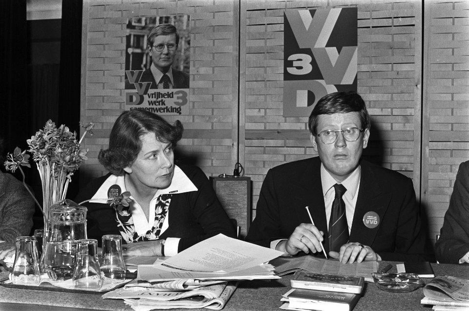 Partijvoorzitter Van Someren en fractievoorzitter Wiegel, Bestanddeelnr 929-0931