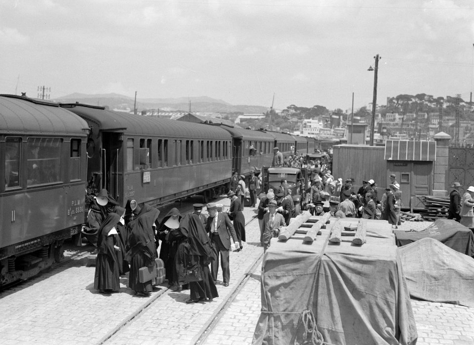 Passagiers in Marseille na aankomst van de Lloyd Rapide, Bestanddeelnr 191-0141