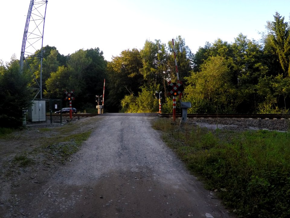 Passage à niveau de la ligne 132 à Yves-Gomezée - Pré de dessous Guerin 001