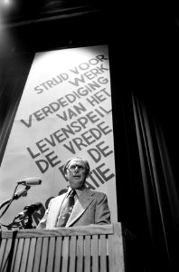 Partijvoorzitter Hoekstra tijdens de openingsrede, Bestanddeelnr 927-9746
