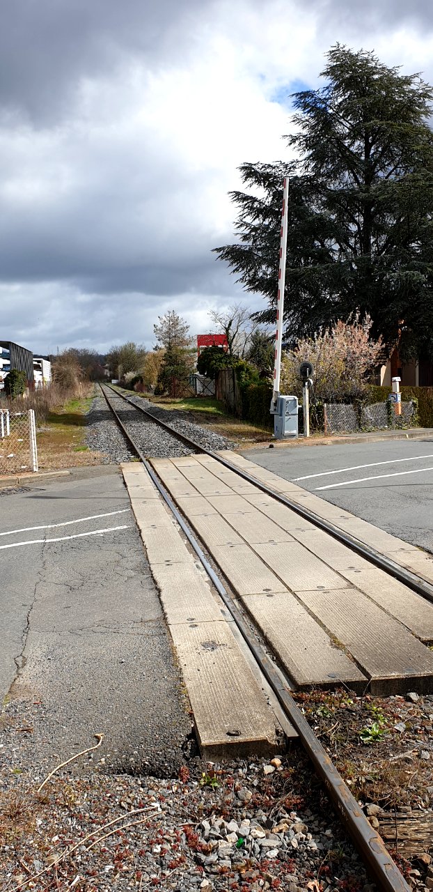 Passage à niveau de la ligne Vichy-Cusset, rue de Romainville, Cusset 2