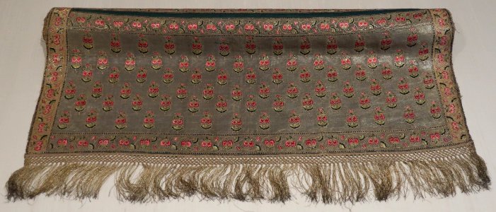 Patka (waist sash), India, mid-17th century, Honolulu Museum of Art 10913.1