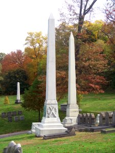 Paul (Robert Jr.) and Booth (J. J.), Allegheny Cemetery, 2015-10-27, 01