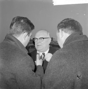 Paul Henri Spaak van Schiphol af naar Warschau vertrokken, Bestanddeelnr 915-8171