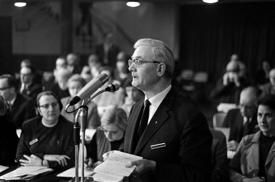 Pastoraal Concilie in Noordwijkerhout. Nummers 10.11 Professor mag. dr. E. Schil, Bestanddeelnr 923-1292