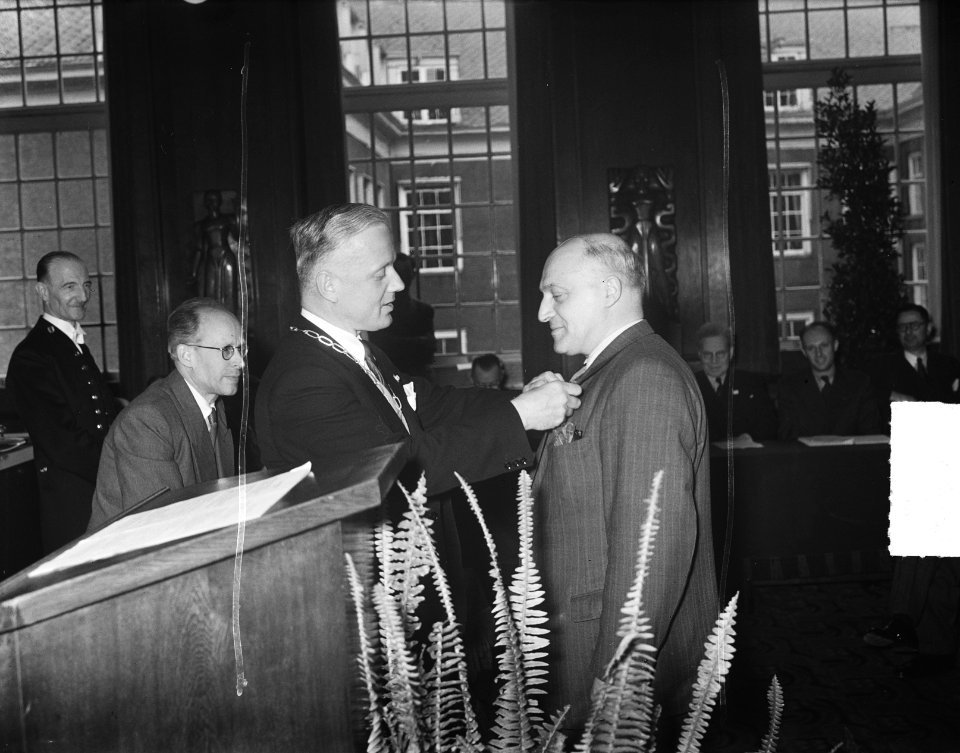 Paul de Waard (KRO) Ridder in de Orde van Oranje Nassau, Bestanddeelnr 904-5406