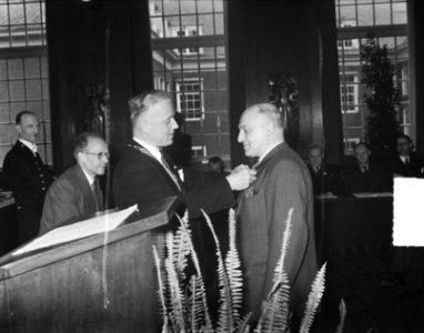 Paul de Waard (KRO) Ridder in de Orde van Oranje Nassau, Bestanddeelnr 904-5406