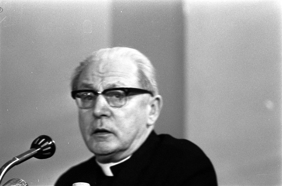 Pastoraal Concilie (laatste) in Noordwijkerhout. Kardinaal Alfrink, Bestanddeelnr 923-4090