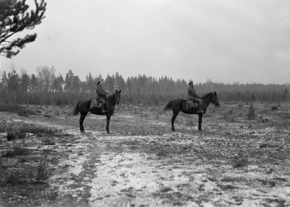 Patrouille te paard bij Stoubcy, Bestanddeelnr 190-1151