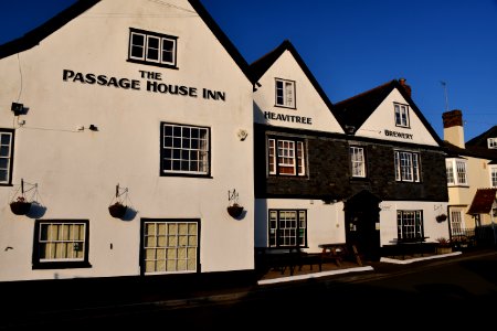 Passage House 01