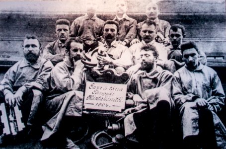 Pattern-makers of Ganz parent factory in the begionning of the 20th century photo