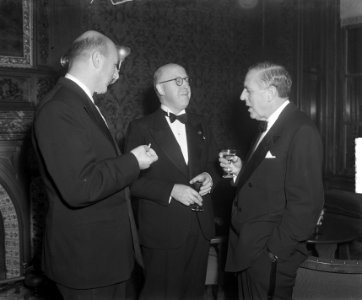 Paul Hoffman, administrateur van het Marshall-plan een dag in ons land. Door min, Bestanddeelnr 904-2483