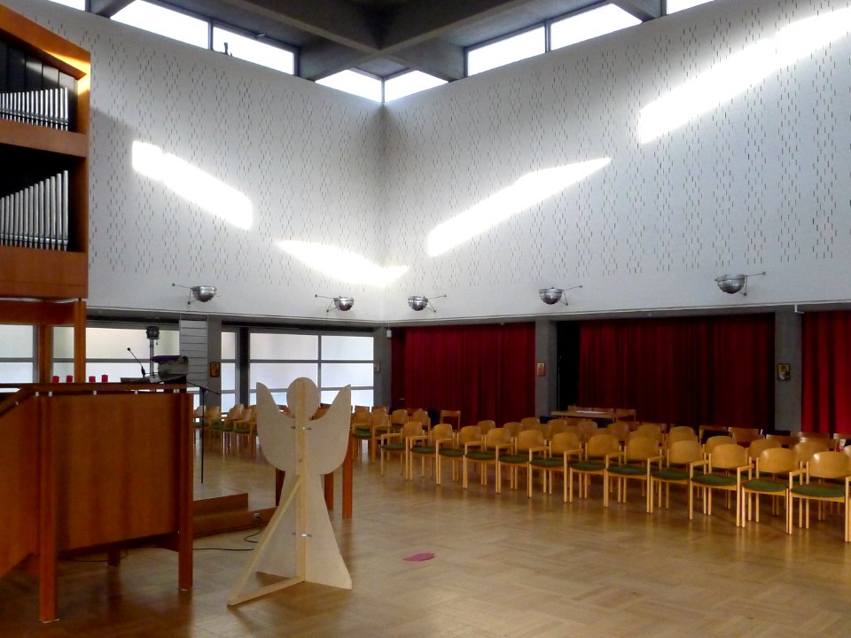 Patmos-Kirche Trennung zum Gemeindesaal