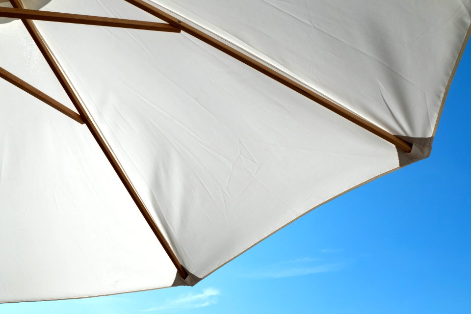 Patio umbrella at Röe gård cafe 1