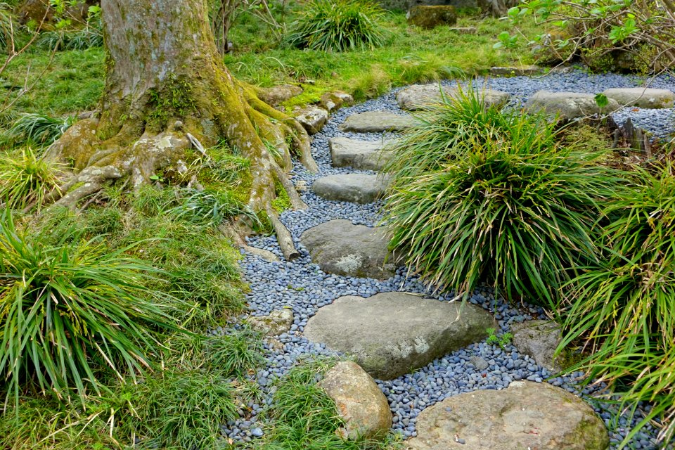 Pathway - Hakuun-do Chaen Tearooms - Gora Park - Hakone, Kanagawa, Japan DSC08472