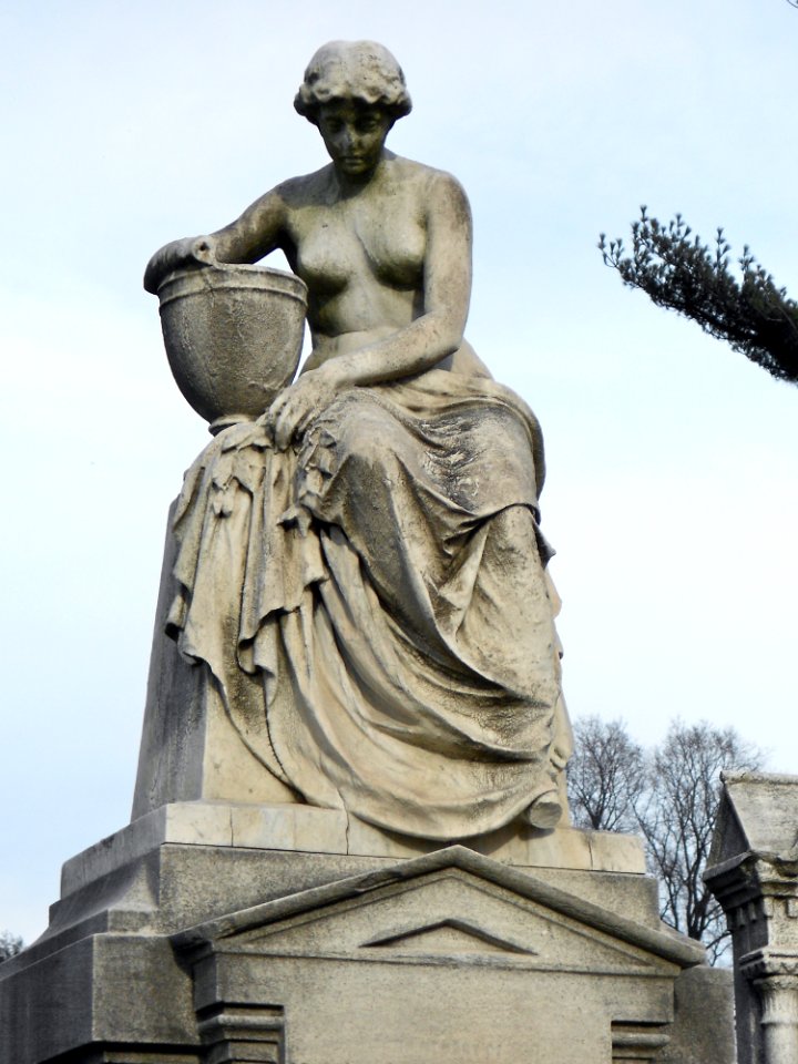 Patterson monument LH Philly