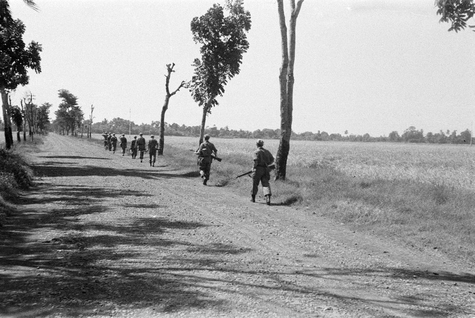 Patrouille in de dessa, Bestanddeelnr 6-4-2