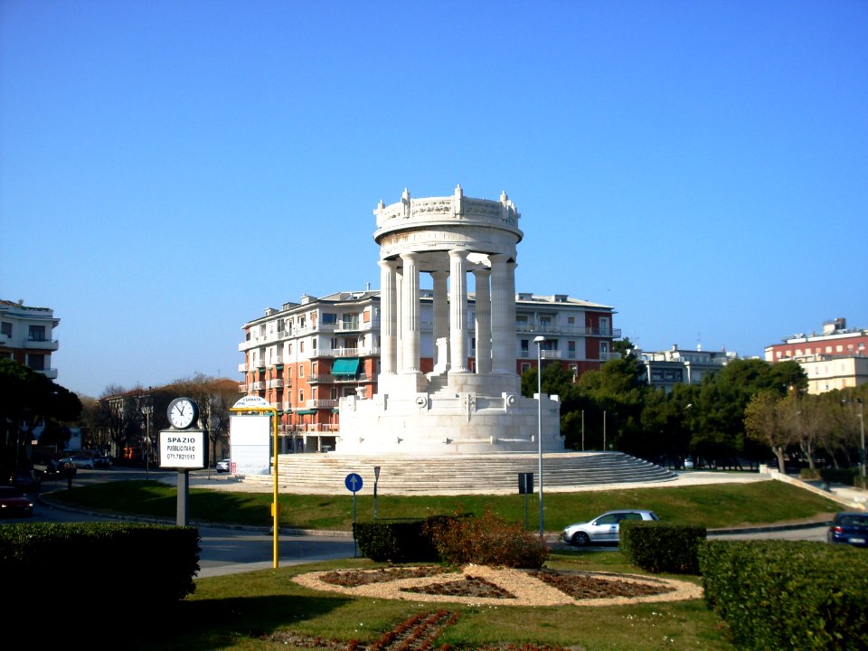 Passetto Monumento da dietro