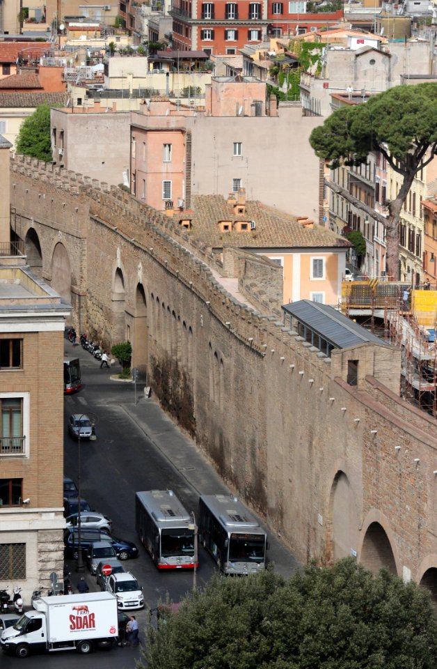 Passetto di Borgo Rome 20150424