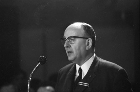 Pastoraal Concillie Noordwijkerhout. Professor dr. A. J. Bronkhorst sprak namens, Bestanddeelnr 920-9651
