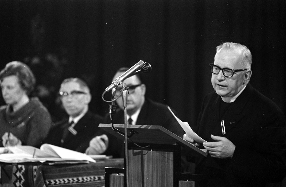Pastoraal Concillie Noordwijkerhout. Professor mr. J. J. Loeff aan het woord, Bestanddeelnr 920-9647