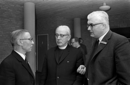 Pastoraal Concillie te Noordwijkerhout. Professor dr. J. Th. Snijders , Z. E. ka, Bestanddeelnr 921-2369