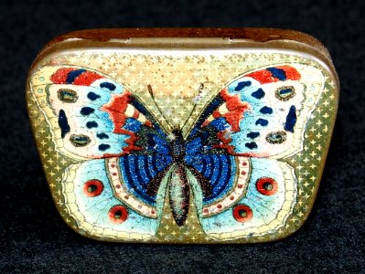 Pastille blikje met afbeelding van Vlinder, foto1