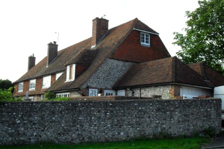 Patcham Court Farmhouse, Vale Avenue, Patcham (NHLE Code 1381069) (August 2010)