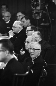 Pastoraal Concillie Noordwijkerhout. Professor dr. A. J. Bronkhorst sprak namens, Bestanddeelnr 920-9657