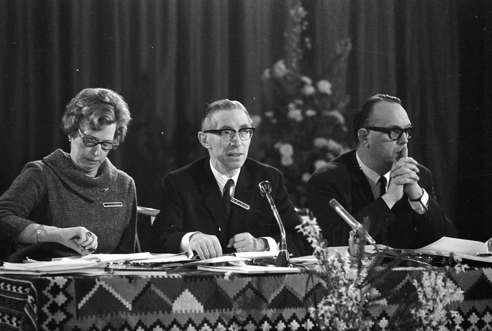 Pastoraal Concillie Noordwijkerhout. Mejuffrouw M. J. A. G. Berdin , professor d, Bestanddeelnr 920-9648