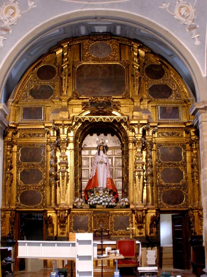 Oviedo - Iglesia del Convento de Santo Domingo, interior 19