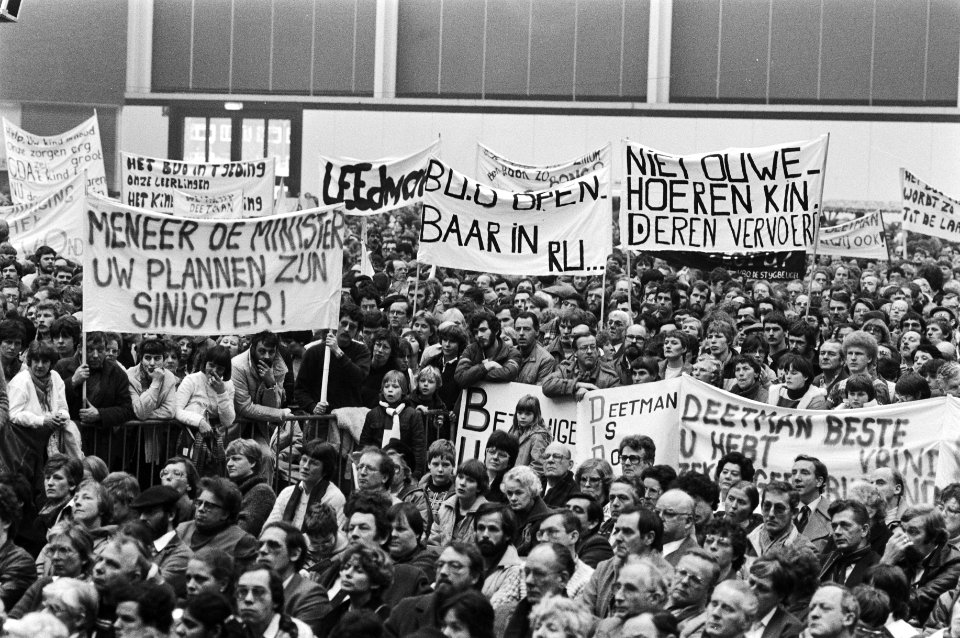 Overzicht van het publiek in de zaal, Bestanddeelnr 932-4910