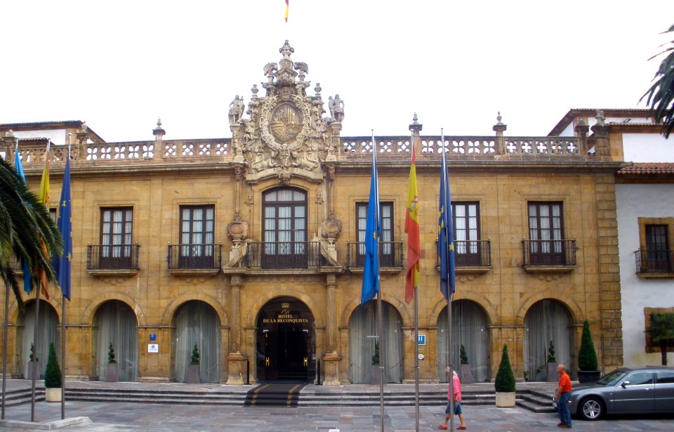 Oviedo - Hospicio-Hospital del Principado de Asturias (Eurostars Hotel de La Reconquista) 01