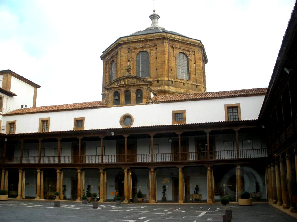 Oviedo - Hospicio-Hospital del Principado de Asturias (Eurostars Hotel de La Reconquista) 07