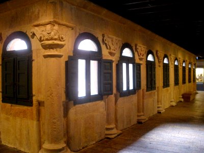 Oviedo - Museo Arqueólogico de Asturias (ex Monasterio de San Vicente), claustro 03