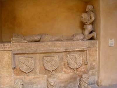 Oviedo - Museo Arqueólogico de Asturias (ex Monasterio de San Vicente), claustro 15
