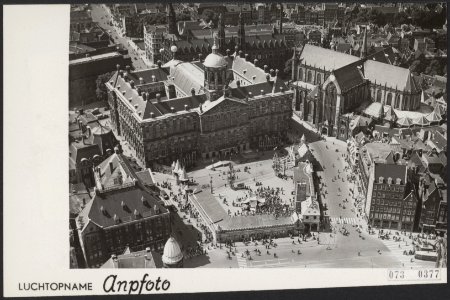 Overzichtsfoto van de Dam tydens de festiviteiten ter gelegenheid van het 500 ja, Bestanddeelnr 073-0377
