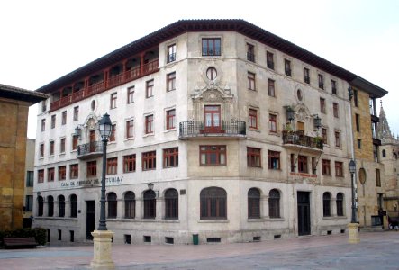 Oviedo - Plaza de Alfonso el Casto 3