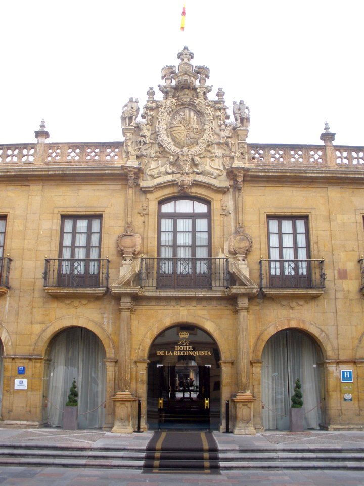 Oviedo - Hospicio-Hospital del Principado de Asturias (Eurostars Hotel de La Reconquista) 02